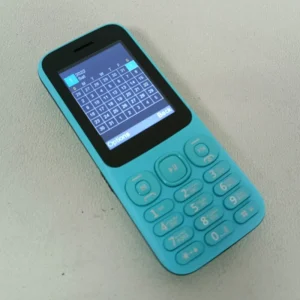 2G GSM Phone in Guangzhou Phones From China GSM Mobile Metal Body 3 SIM 4 Feature Blu 2.4 Inch Cellphone