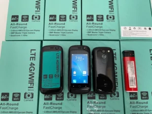 4G Mini Smart Phone 2.45 Inch Android 8.1 Phone 2+16GB 950mAh CDMA LTE Cellular HD Screen Resolution Multi Language
