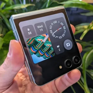 Global Version for Z Flip 5 Used A+ Grade Unlocked 5G Smartphone 8GB RAM 6.7″ Screen No Scratch US KR 1sim + Esim 3 Month