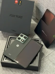 Motorola Moto Razr Fold 165Hz Snapdragon 8 Gen 8.09” OLED 6000mAh 80W 5G Fold Smartphone